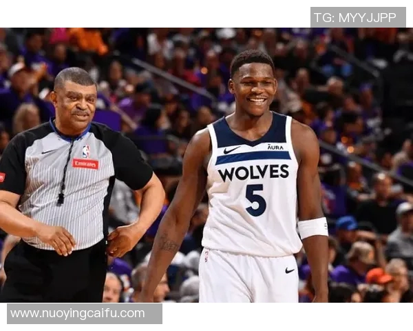 雄鹿与灰熊激战正酣球场争锋谁能笑到最后